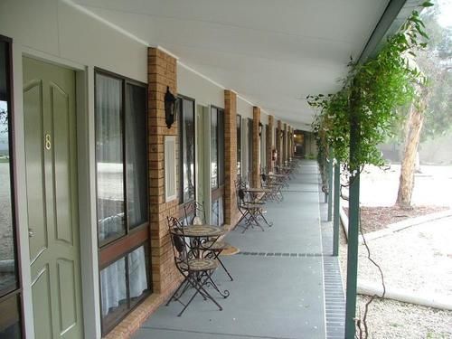 Jolly Swagman Motor Inn Holbrook Exterior photo