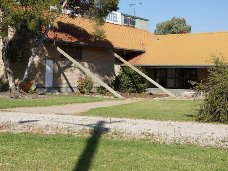 Jolly Swagman Motor Inn Holbrook Exterior photo