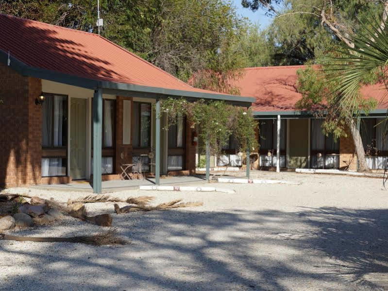Jolly Swagman Motor Inn Holbrook Exterior photo